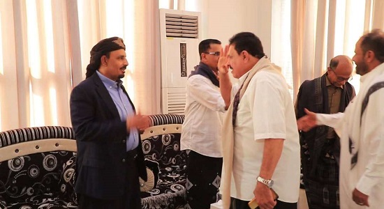 محافظ محافظة حضرموت يستقبل جموع المهنئين بعيد الفطر <br>